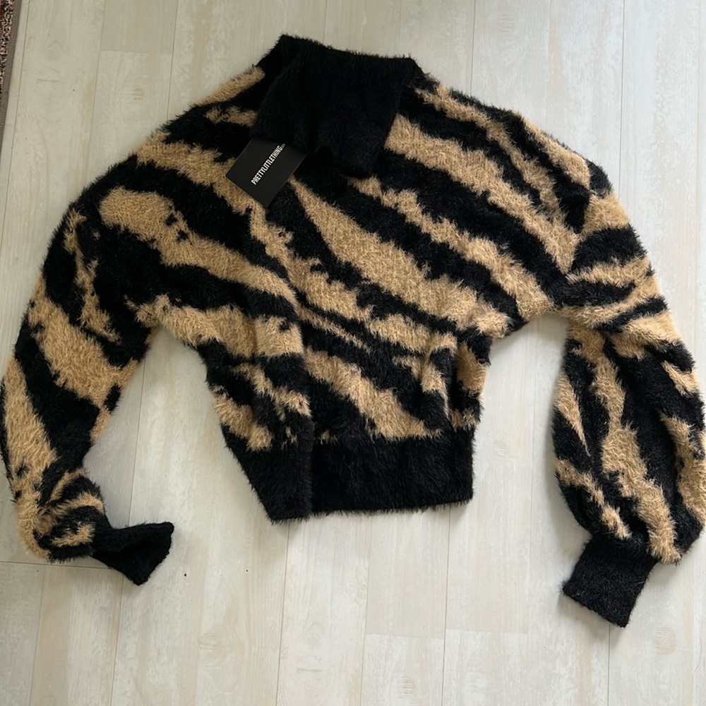 ROLL NECK ANIMAL PRINT JUMPER SWEATER